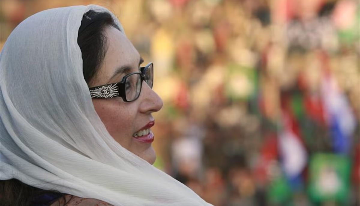 Former prime minister Benazir Bhutto at an election rally in Rawalpindi shortly before she was assassinated, December 27, 2007. — Reuters