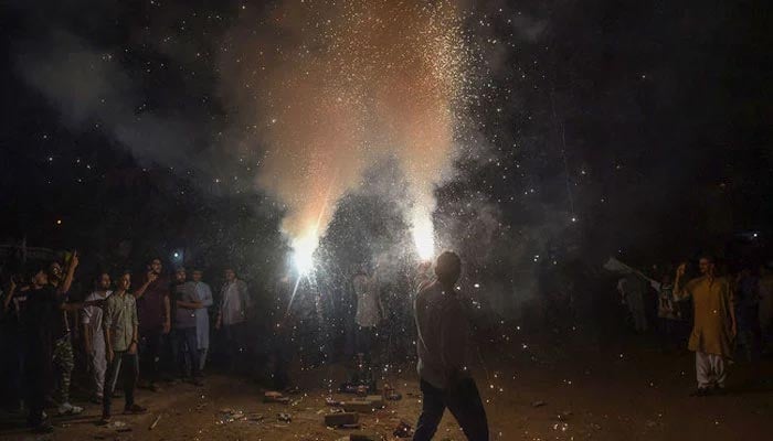 Aerial firing, use of fire crackers banned in Karachi on New Year’s eve