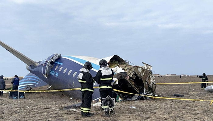 Azerbaijan mourns 38 killed in plane crash in Kazakhstan