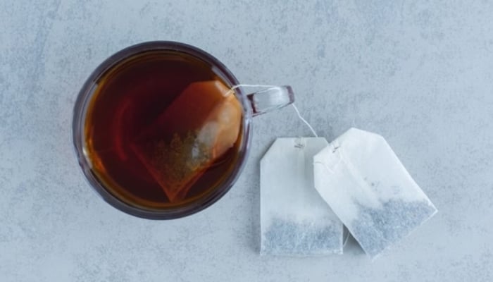 Billions of microplastics present in tea bags may cause cancer: health experts