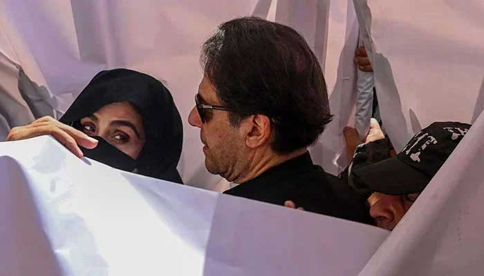 Court likely to ‘delay’ ruling in £190m graft case against Imran, Bushra