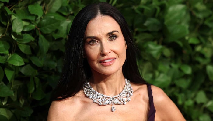 Demi Moore reunites with Rob Lowe for nostalgic ’80s moment