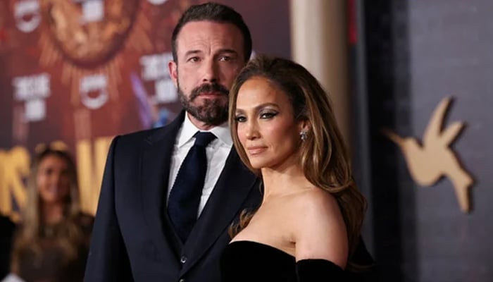 Jennifer Lopez ‘desperate to heal’ and ‘move on’ from Ben Affleck?