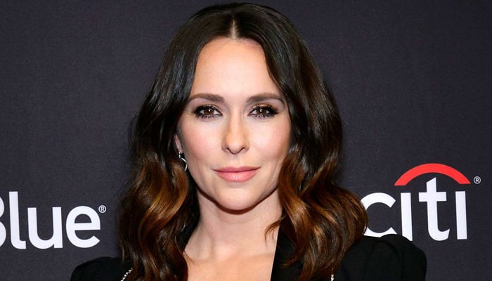 Jennifer Love Hewitt details ‘acceptance’ amid ‘hard’ online hate