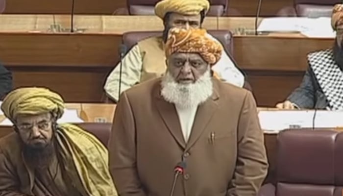 Madrassa bill: Decision to be made on streets if demands not met, Fazl warns govt