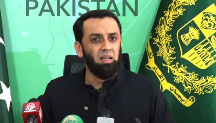 Federal Minister for Information & Broadcasting Attaullah Tarar addresses a press conference in Islamabad. — Screengrab/Geo News/File