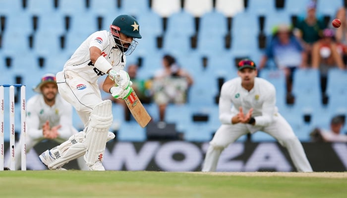 South Africa in commanding position as Pakistan resume second innings at 88-3