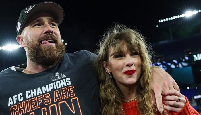 Taylor Swift, Travis Kelce surprise Chiefs teammates with lavish gift