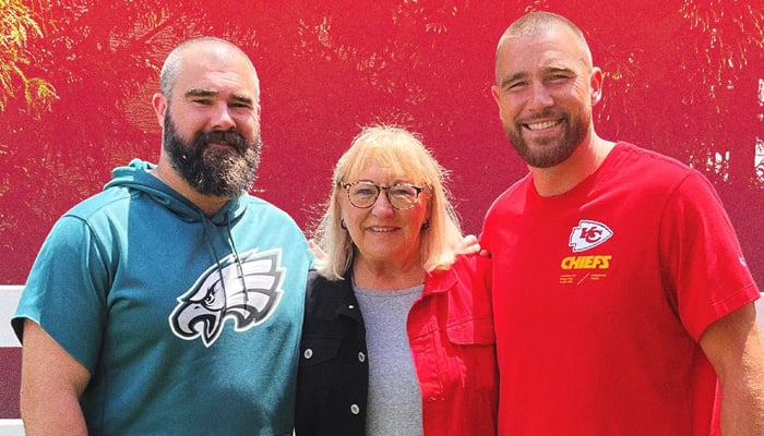 Travis, Jason Kelce share hilarious gift they gave Donna every year