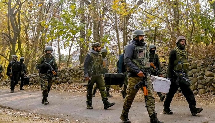 Indian forces clash with Maoist rebels, five dead