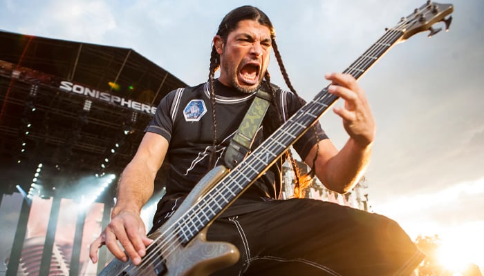 Metallica star Robert Trujillo explains how he is ‘always contributing’