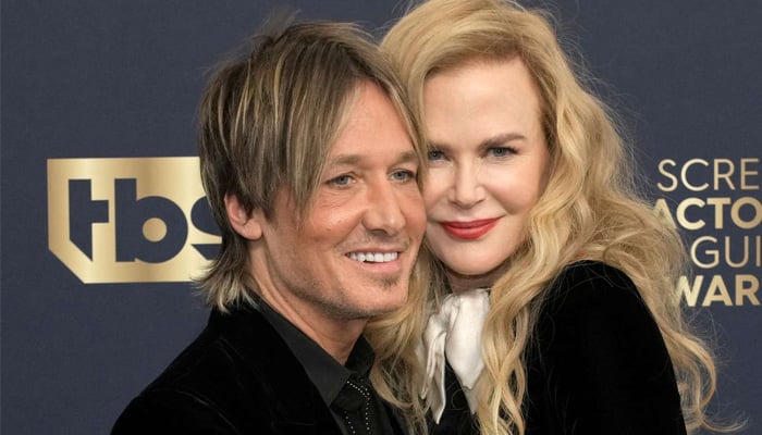 Nicole Kidman stuns fans with surprise appearance at Nashville’s stage