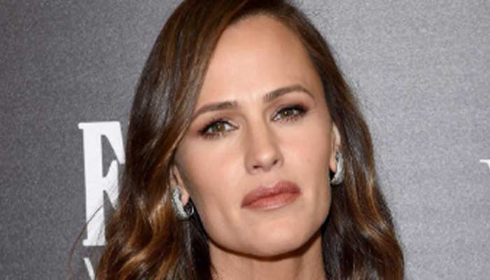 What Church does Jennifer Garner attend?